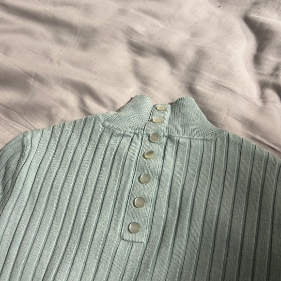 BNWOT Tristan Blue Ribbed LS Turtleneck - Picture 2 of 5